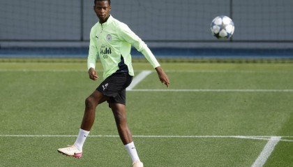 曼城青训新星穆卡萨首秀，六位本土球员联赛杯闪耀登场