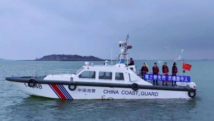 摊牌了，中方被彻底激怒了！当着全世界的面，解放军定调统一，两岸舰船在南海缠斗，25小时分出胜负