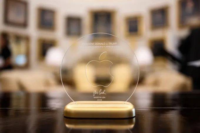 特朗普对进口芯片征税100%：一台美国制造iPhone，可能要卖2.5万元