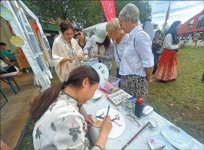 深化人文交流 加强地方合作(国际视点)