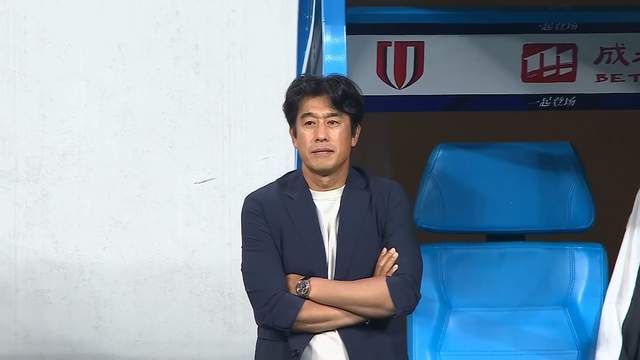 成都报5门将，3线作战徐正源成巧妇，足协杯拿海牛止颓 艾比离一队