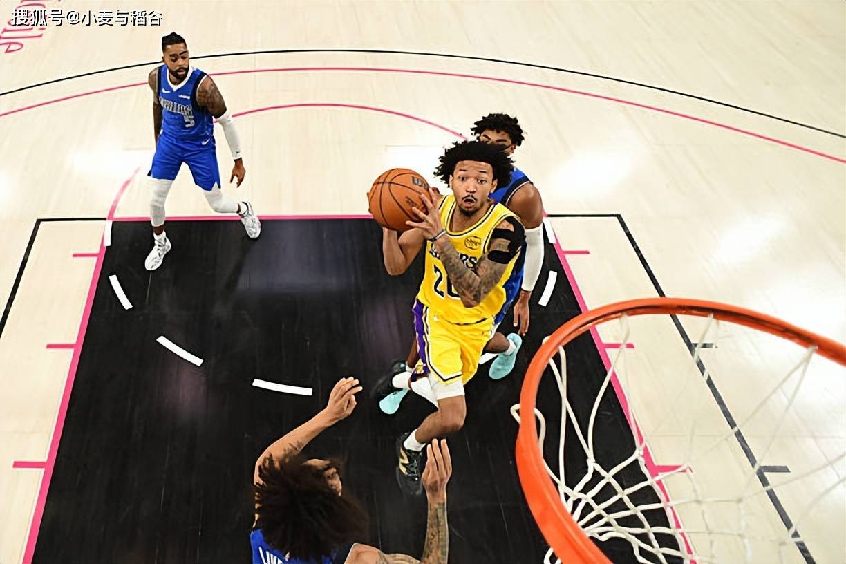 适得其反的效果!湖人竟然任由后场新援在最后一节各种瞎打?