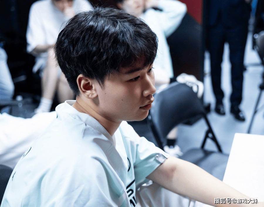 Msi和EWC打完后，BLG打野北川直接失业，新打野已经确定