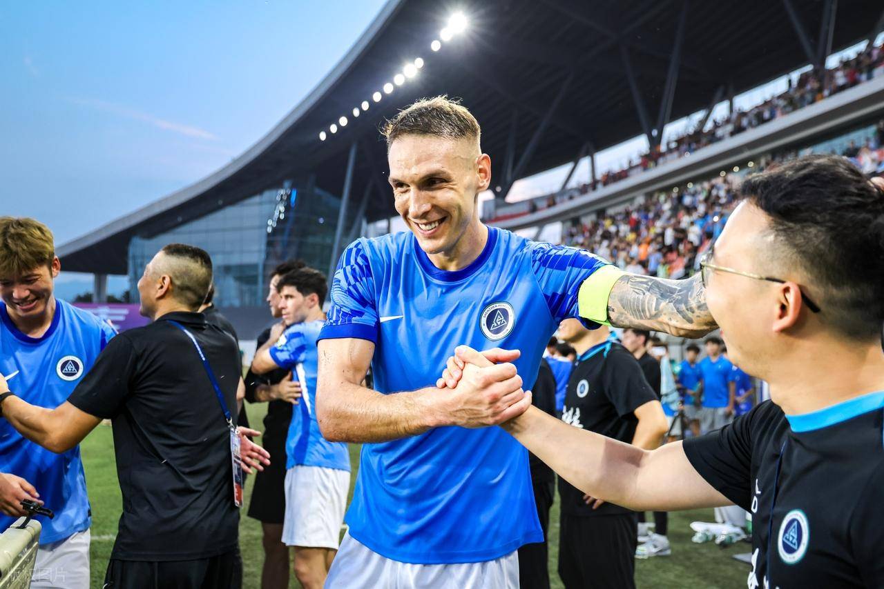 北京国安最大的不甘，就是被新鹏城击败的时候，连招呼都不会打