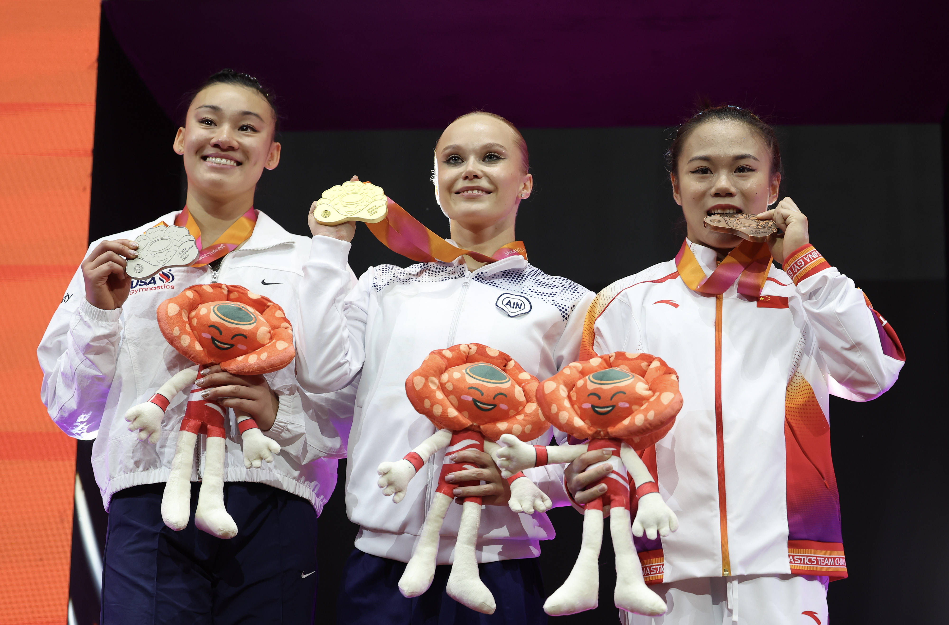 （体育）体操——世锦赛：张清颖获女子个人全能季军